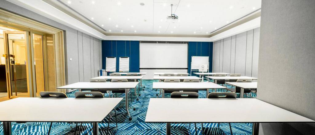 寰图办公空间 · 上海震旦国际大楼